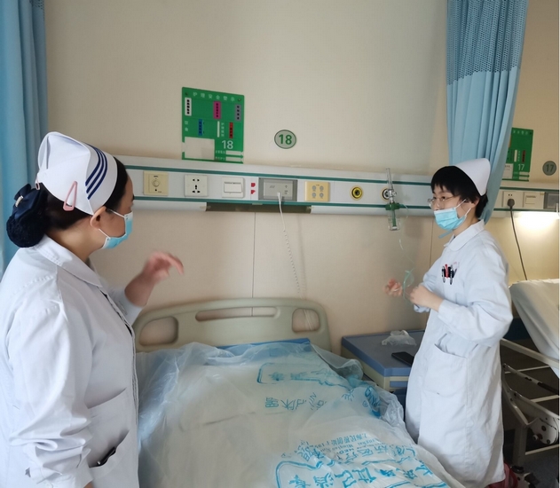 護理部開展國慶節(jié)前安全大檢查(圖2)