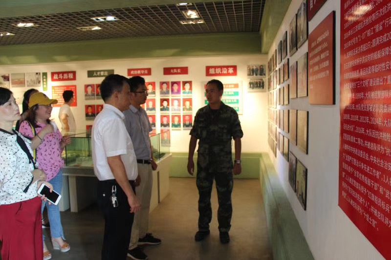 慶“八一”  我院外三、外二支部聯(lián)合慰問(wèn)駐蕪艦艇大隊(duì)(圖4)