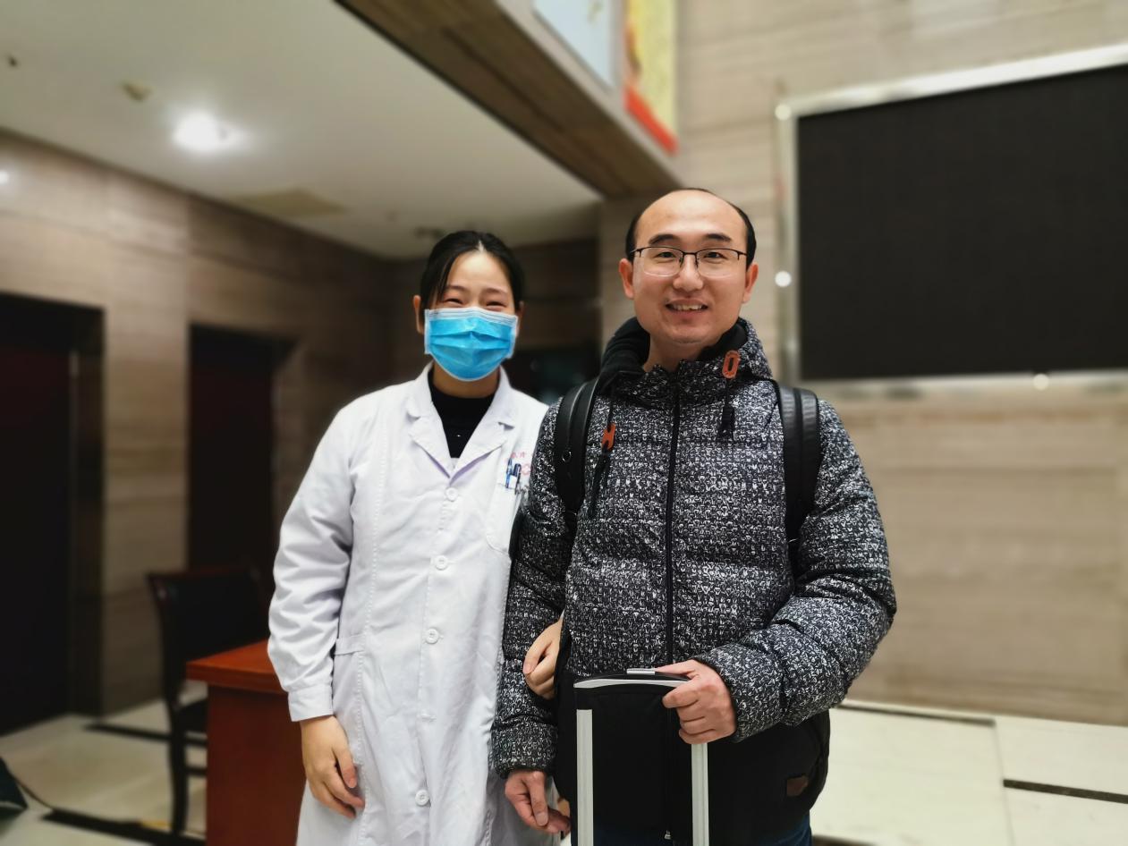 【讓黨旗在防控一線高高飄揚(yáng)】“請戰(zhàn)夫妻檔”，只為為疫情防控工作貢獻(xiàn)力量(圖4)